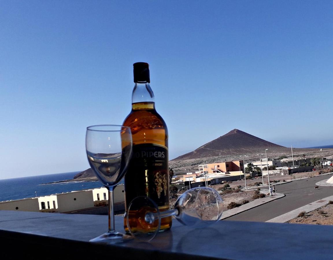 Apartment Barraquito, Balcony With Sea View, Close To The Beach, Wifi, Ideal For Surfers エル・メダノ エクステリア 写真
